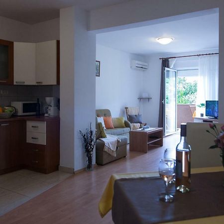 Ližnjan Apartment Helga מראה חיצוני תמונה
