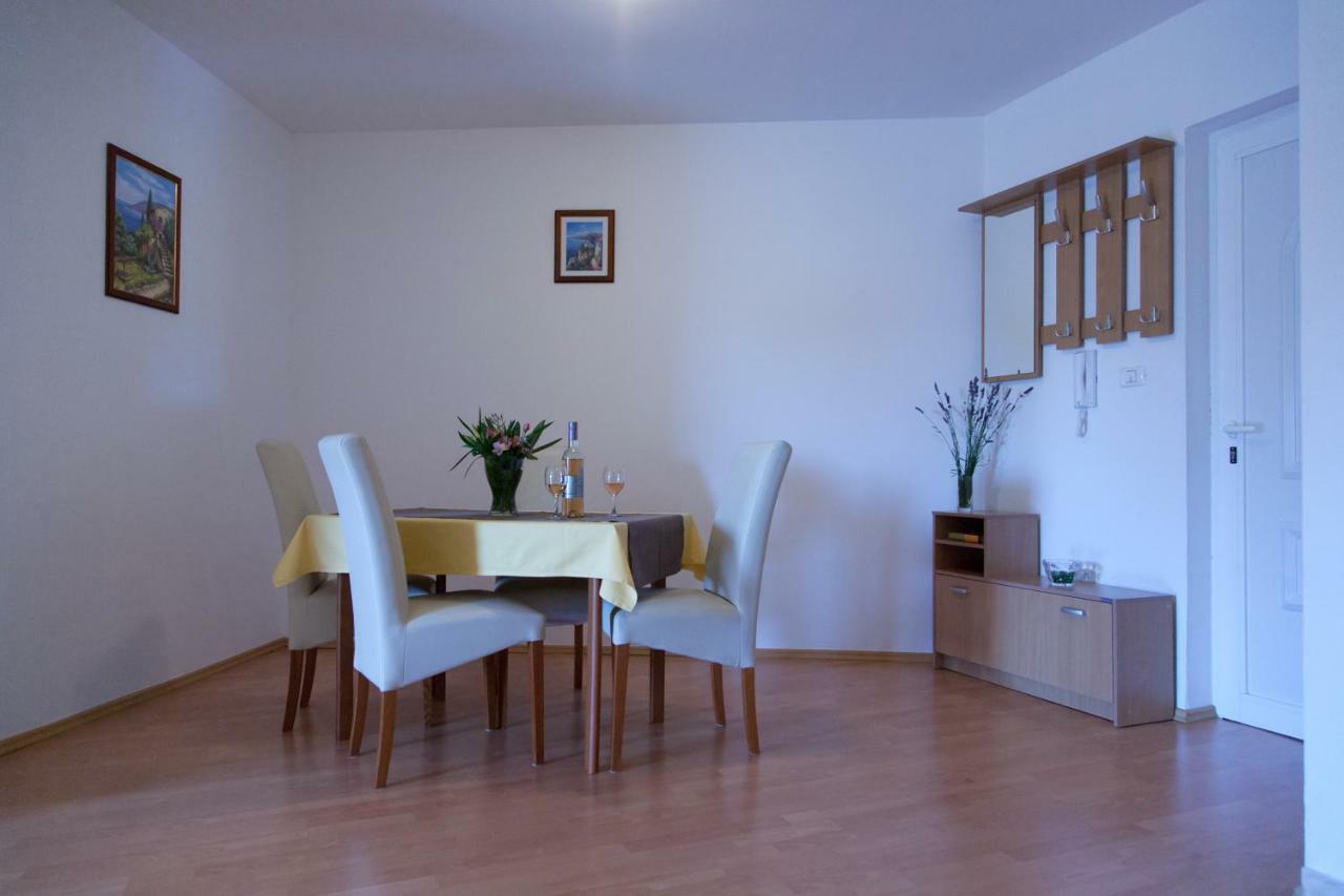 Ližnjan Apartment Helga מראה חיצוני תמונה